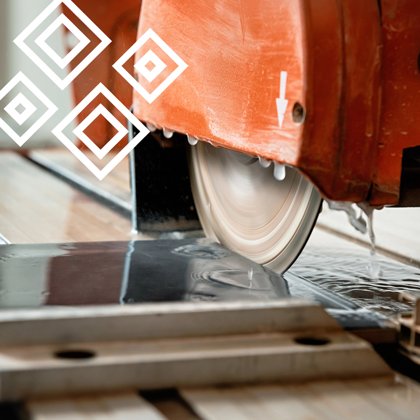 taglio ad umido piastrella ceramica