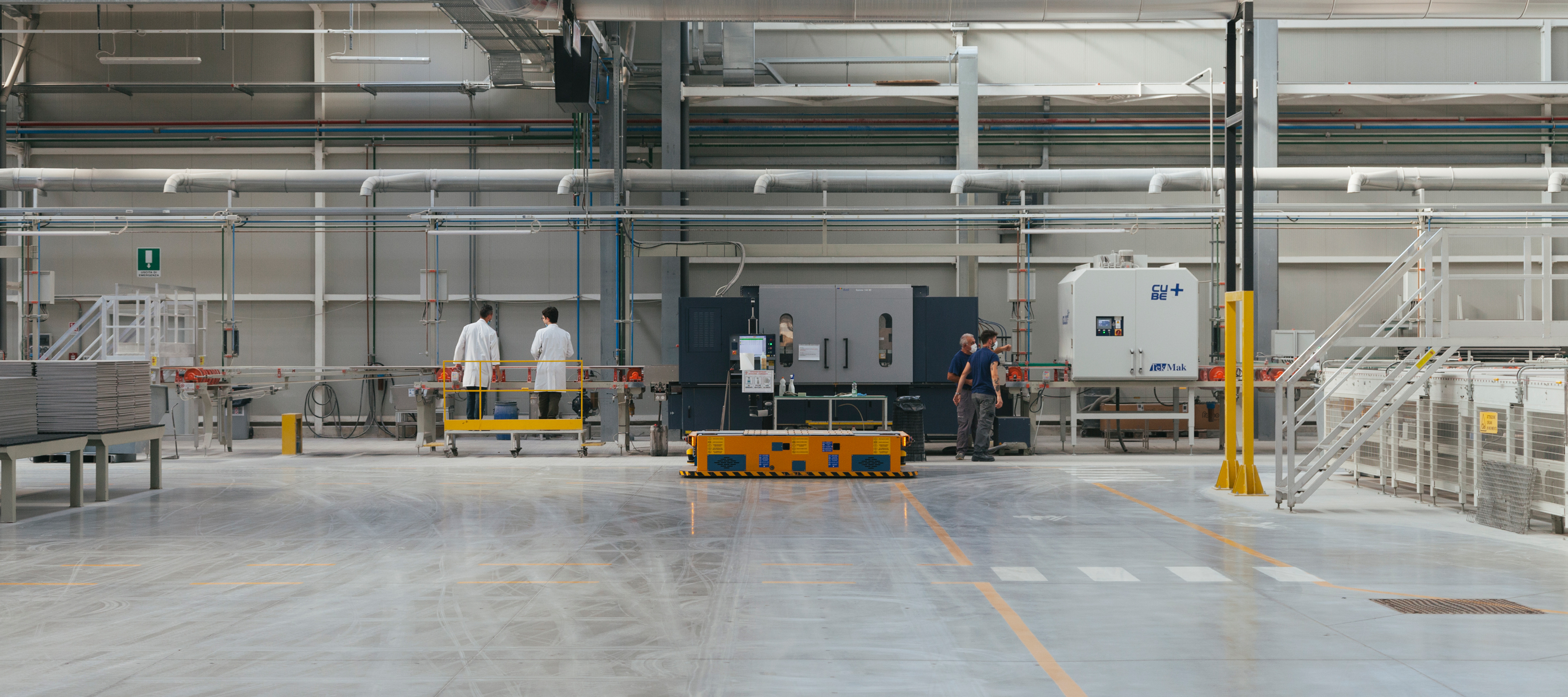 Interno stabilimento ceramico