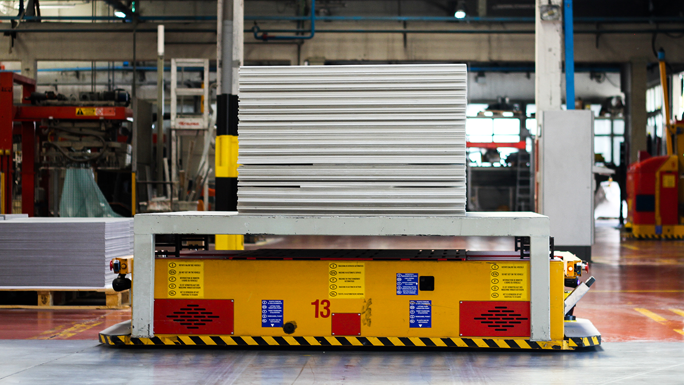 Movimentazione ceramica in stabilimento